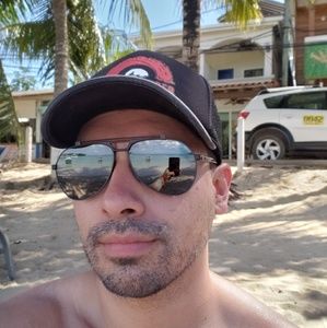 Meet your Posher, Eric